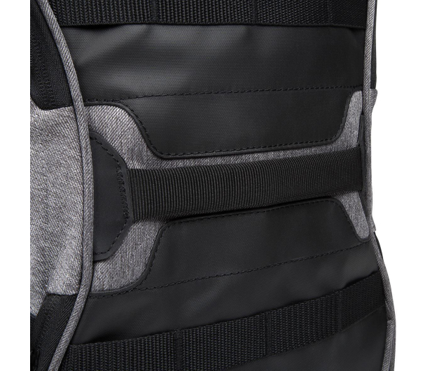 TARGUS Work + Play Fitness 15.6'' Laptop BackPack - Szary TSB94404EU - 390361 - zdjęcie 5